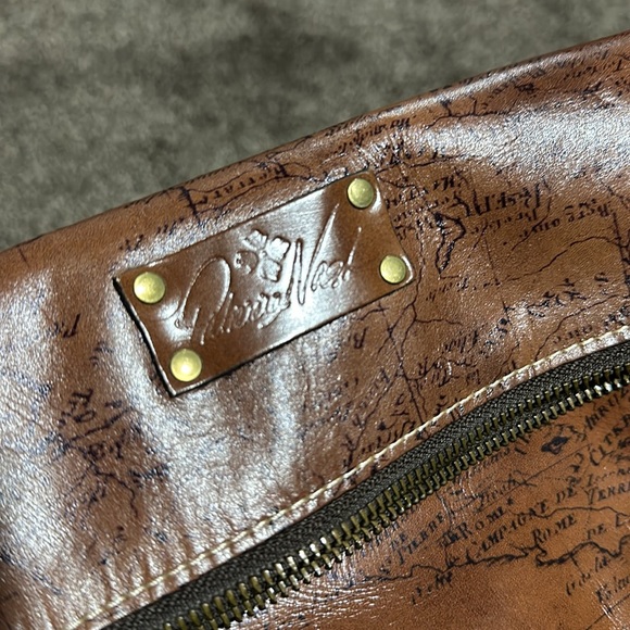 Patricia Nash Map Collection Wristlet - Picture 2 of 7